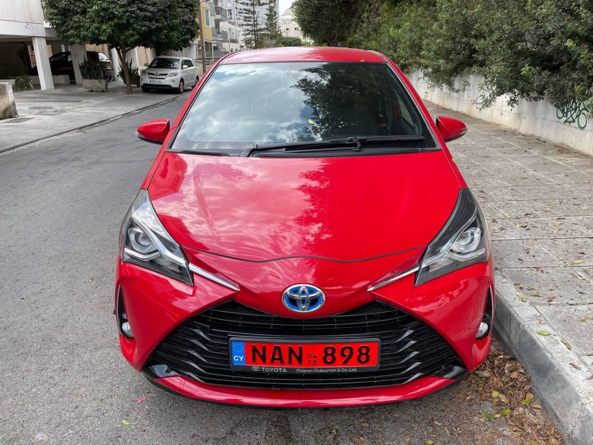 YARIS HYBRID TOYOTA