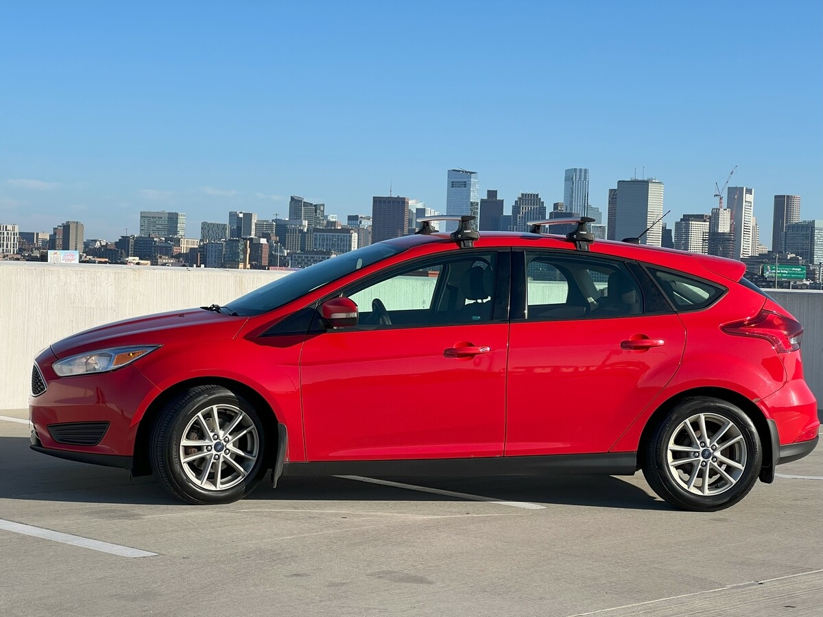 Focus SE Hatchback FORD